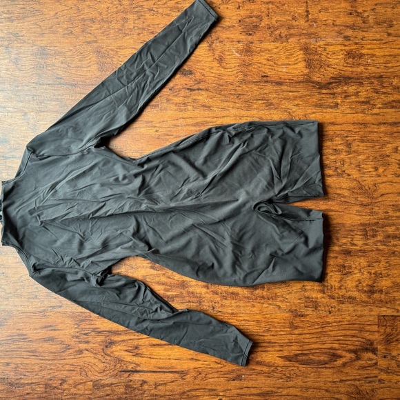 SKIMS Black Long Sleeve Bodysuit - Picture 5 of 6